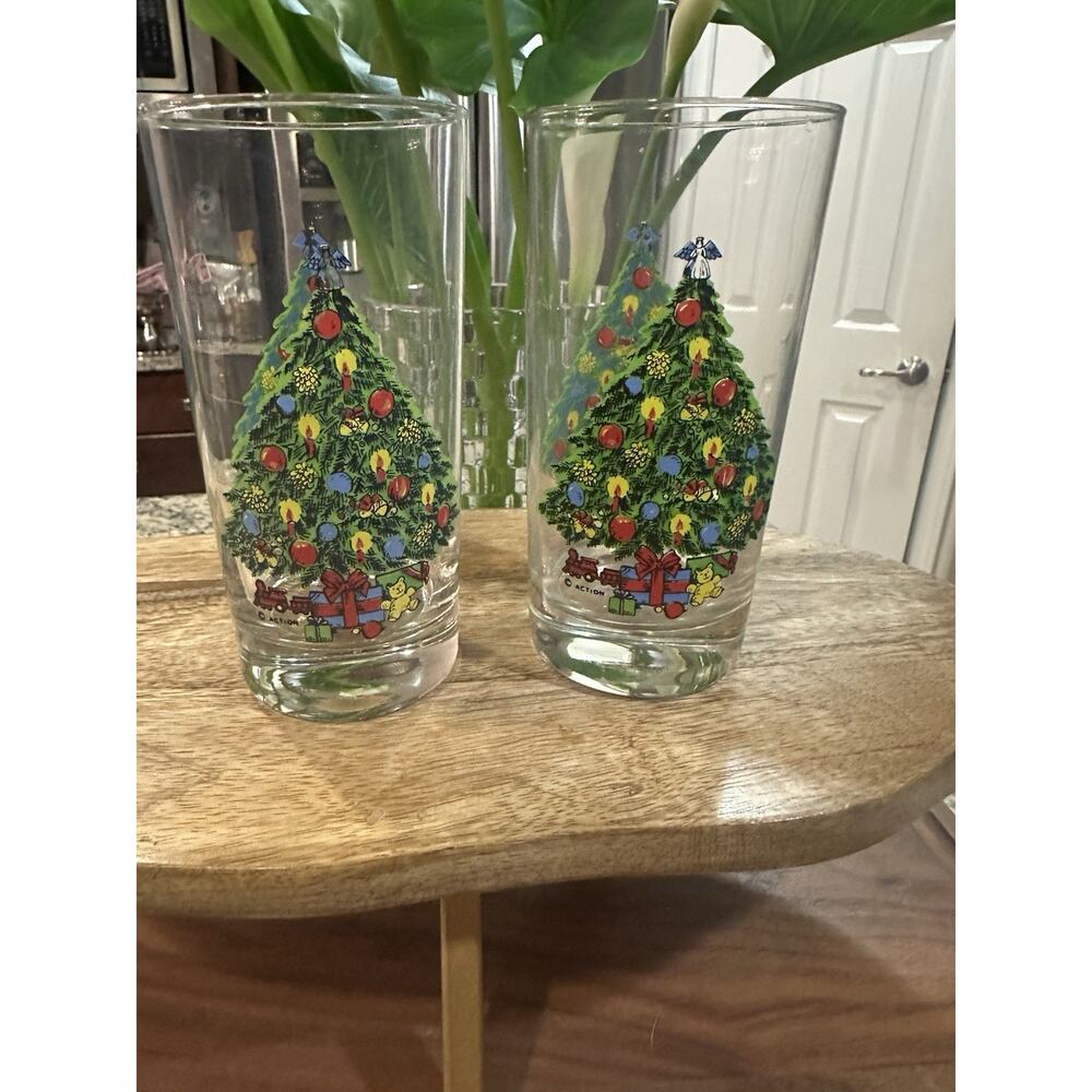 Set of Two 12 Oz Vintage Christmas Tree Tumblers